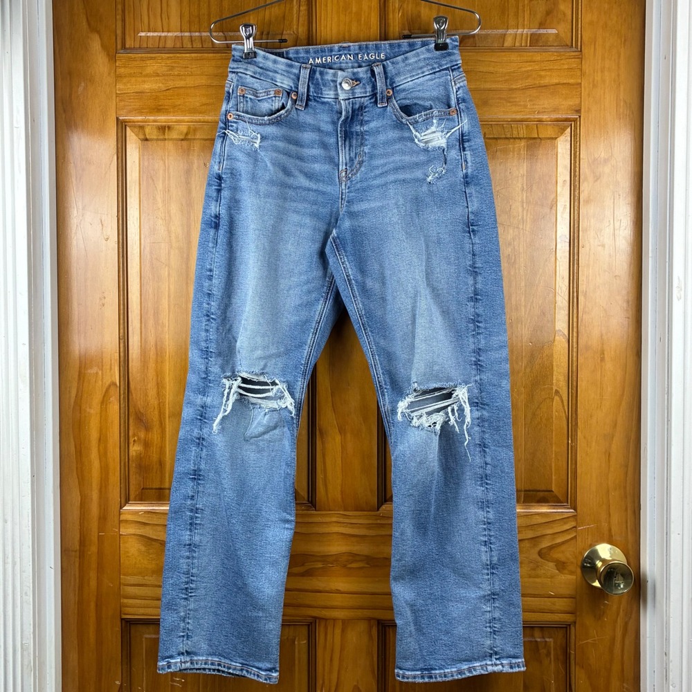 American Eagle Curvy Straight Distressed Jeans Medium Wash Womens 4 Short